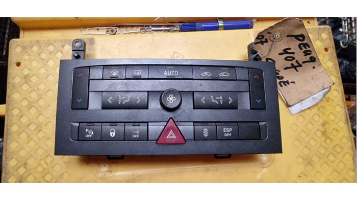 Heater control panel from a Peugeot 407 (6D) 1.6 HDi 16V 2006