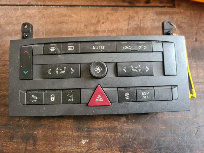 Heater control panel from a Peugeot 407 (6D) 1.6 HDi 16V 2006
