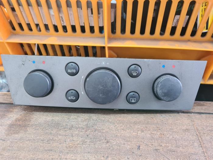 Heater control panel Opel Vectra 13138198
