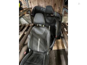 Used Seats + rear seat (complete) Nissan Micra (K14) 0.9 IG-T 12V Price on request offered by van de Bunte Teuge B.V.