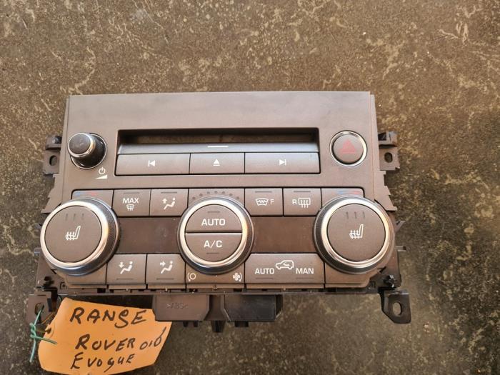Używane Panel climatronic Landrover Range Rover Evoque (LVJ/LVS) Cena € 157,50 Procedura marży oferowane przez van de Bunte Teuge B.V.