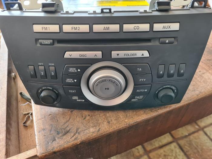 Radio/Lecteur CD d'un Mazda 3 (BL12/BLA2/BLB2) 1.6i MZR 16V 2009