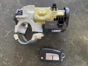 Used Ignition lock + key Nissan Qashqai (J11) 1.2 DIG-T 16V Price € 75,00 Margin scheme offered by van de Bunte Teuge B.V.