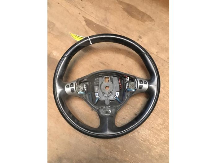 Gebrauchte Lenkrad Alfa Romeo 147 (937) Preis € 52,50 Margenregelung angeboten von van de Bunte Teuge B.V.