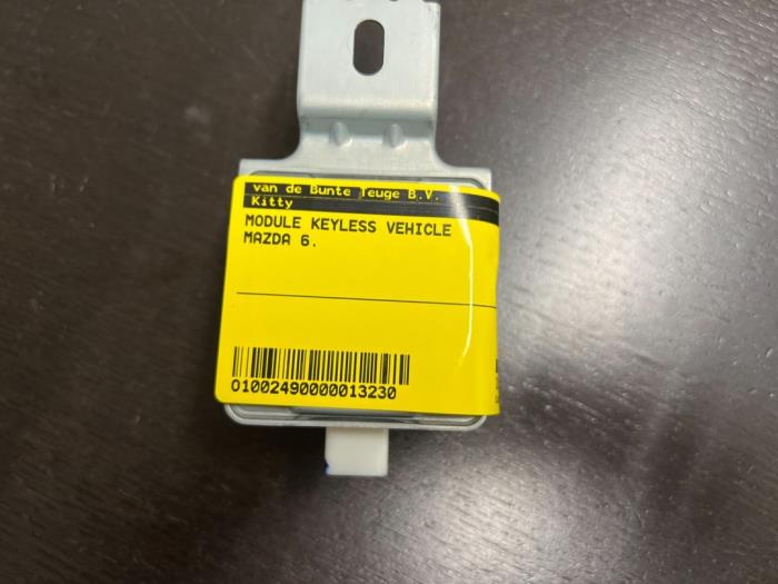 Używane Modul keyless vehicle Mazda 6. Cena € 78,75 Procedura marży oferowane przez van de Bunte Teuge B.V.