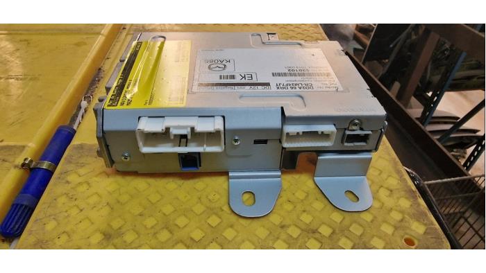 Navigeringsmodul från en Mazda CX-3 (DJ/DK)  2016