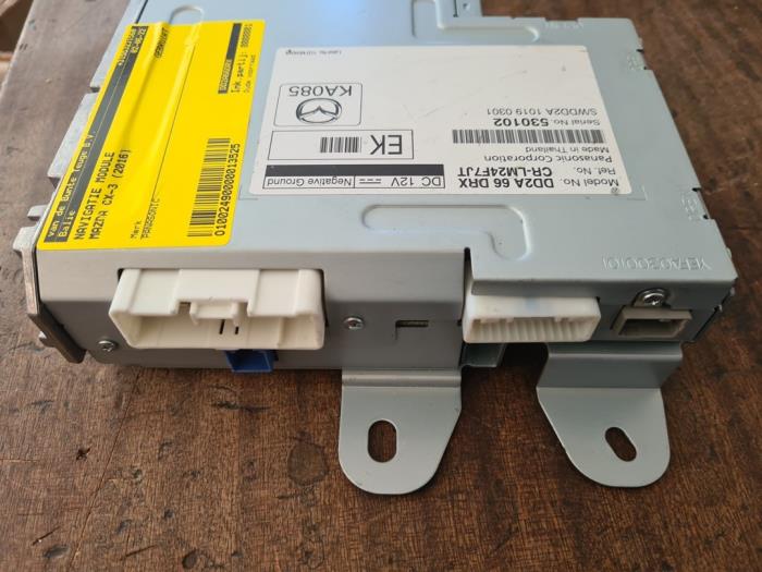 Navigeringsmodul från en Mazda CX-3 (DJ/DK)  2016