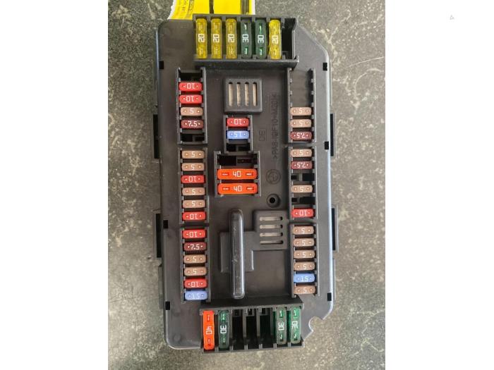 Fuse box BMW 3 serie Touring 330d 3.0 24V Van - 922487904