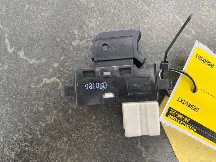 Usados Interruptor de ventanilla eléctrica Nissan Cube (Z12) 1.5 dCi 110 Precio € 10,50 Norma de margen ofrecido por van de Bunte Teuge B.V.