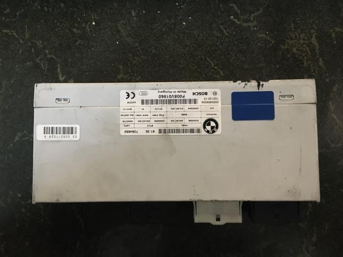 Używane Modul silnika tylnej klapy BMW 5 serie (F10) 535i xDrive 24V TwinPower Turbo Cena € 157,50 Procedura marży oferowane przez van de Bunte Teuge B.V.