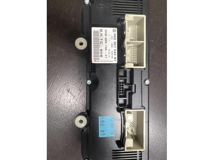 Panel climatronic z Volkswagen Scirocco (137/13AD) 1.4 TSI 160 16V 2010