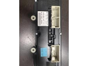 Panel climatronic z Volkswagen Scirocco (137/13AD) 1.4 TSI 160 16V 2010