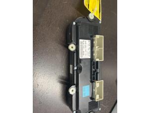 Panel climatronic z Volkswagen Scirocco (137/13AD) 1.4 TSI 160 16V 2010