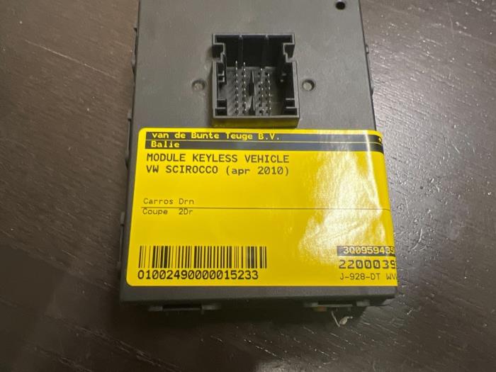 Używane Modul keyless vehicle Volkswagen Scirocco (137/13AD) 1.4 TSI 160 16V Cena € 52,50 Procedura marży oferowane przez van de Bunte Teuge B.V.