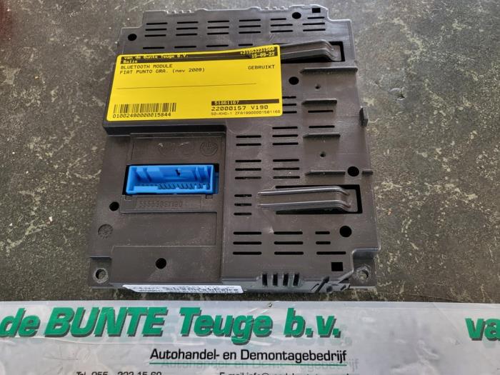 Używane Modul Bluetooth Fiat Grande Punto (199) 1.4 Cena € 157,50 Procedura marży oferowane przez van de Bunte Teuge B.V.