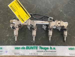 Usagé Système d'injection Nissan Note (E12) 1.2 68 Prix € 250,00 Règlement à la marge proposé par van de Bunte Teuge B.V.