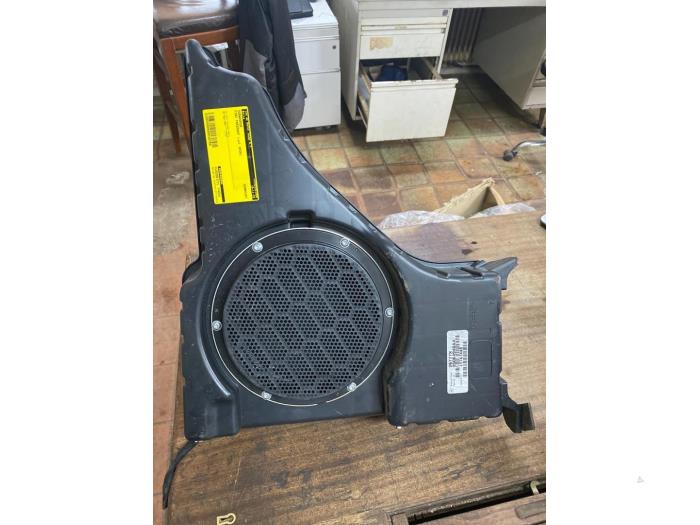 Begagnade Bashögtalare Fiat Freemont 2.0 MultiJet 136 16V Pris € 105,00 Marginaltabell erbjuds av van de Bunte Teuge B.V.