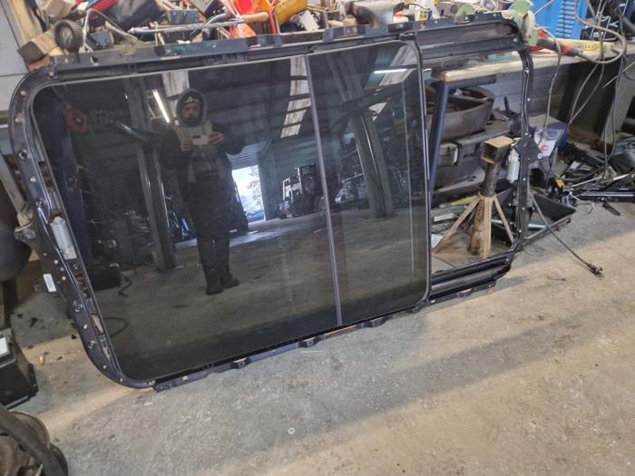 Używane Dach panoramiczny BMW 5 serie Touring (E61) 545i 32V Cena € 682,50 Procedura marży oferowane przez van de Bunte Teuge B.V.