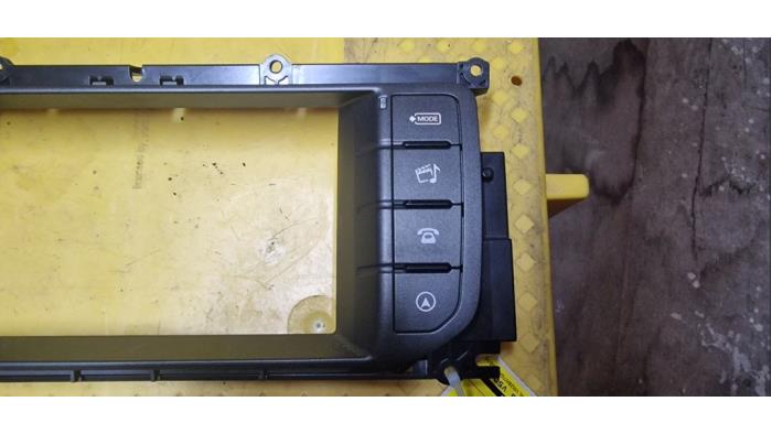 Radio control panel from a Land Rover Range Rover Evoque (LVJ/LVS) 2.0 D 180 16V 2016