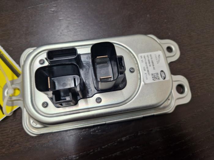 Używane Sterownik Start/Stop Landrover Range Rover Evoque (LVJ/LVS) 2.0 D 180 16V Cena € 105,00 Procedura marży oferowane przez van de Bunte Teuge B.V.