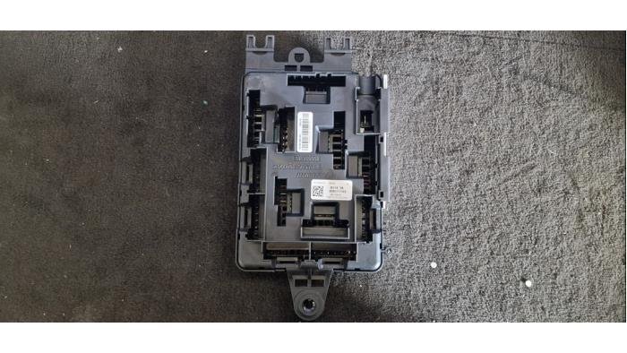Ordenador body control de un BMW 1 serie (F20) 114i 1.6 16V 2013