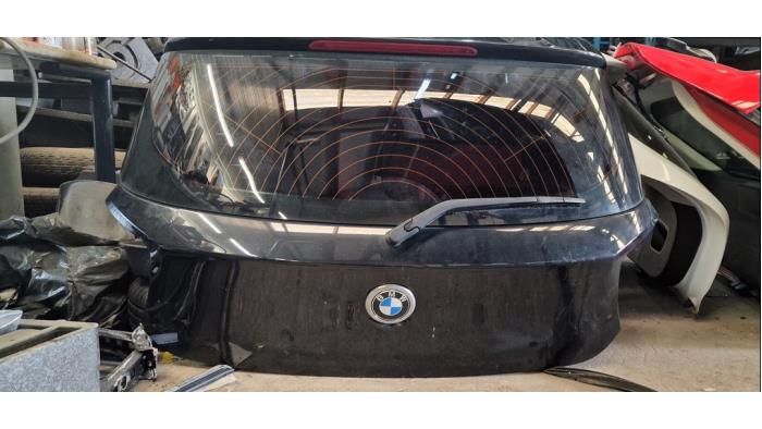 Begagnade Baklucka BMW 1 serie (F20) 114i 1.6 16V Pris € 157,50 Marginaltabell erbjuds av van de Bunte Teuge B.V.