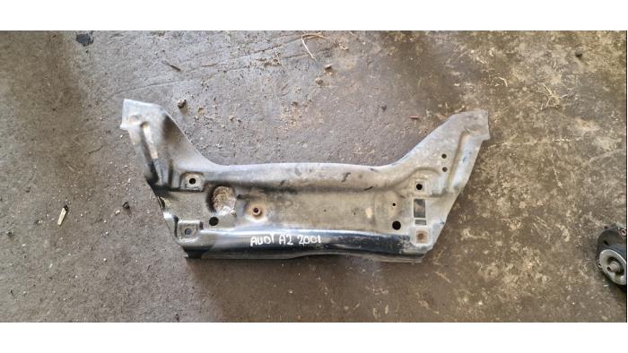 Usados Subchasis Audi A2 (8Z0) 1.4 16V Precio € 36,75 Norma de margen ofrecido por van de Bunte Teuge B.V.