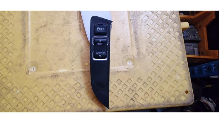Interruptor (varios) de un BMW 1 serie (F20) 114i 1.6 16V 2013