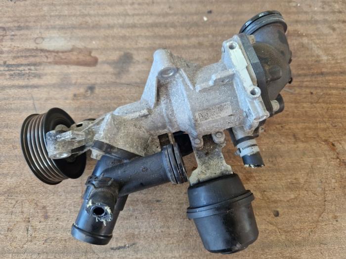 Water pump Mercedes B 1.6 B-180 BlueEFFICIENCY Turbo 16V - A2702000601 ...