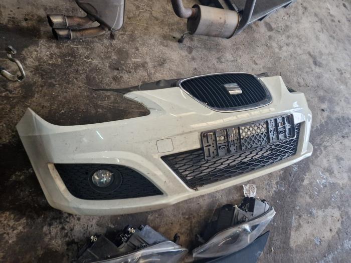 Front bumper Seat Leon 1.2 TSI LB9A - 1P0807217DR