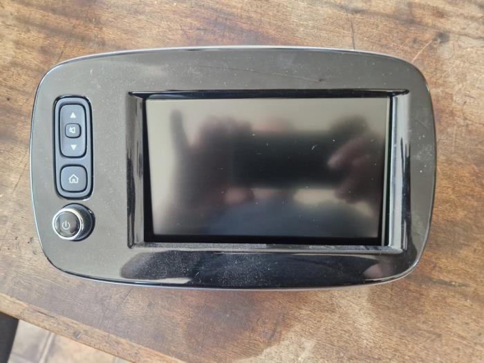 Gebrauchte Navigation Display Smart Forfour (453) 1.0 12V Preis € 210,00 Margenregelung angeboten von van de Bunte Teuge B.V.