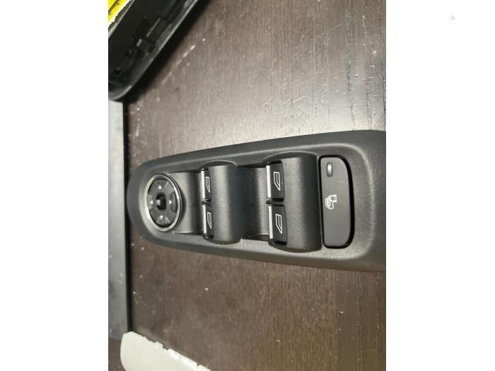 Interruptor combinado de ventanillas de un Ford S-Max 2013