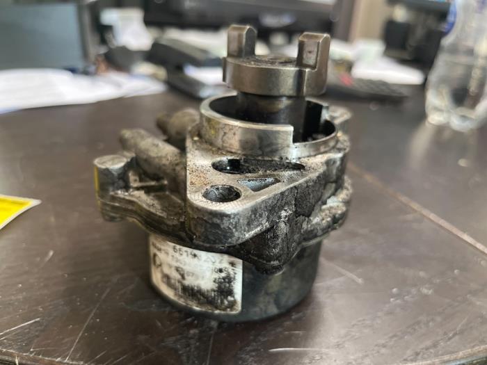 Usagé Pompe à vide (diesel) Citroen Nemo (AA) 1.3 HDi 75 Prix € 52,50 Règlement à la marge proposé par van de Bunte Teuge B.V.