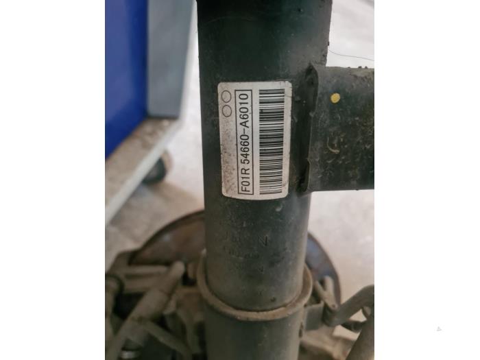 Front shock absorber rod, right from a Hyundai i30 (GDHB5) 1.4 16V 2014