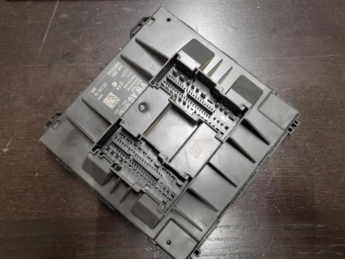 Gebrauchte Steuergerät Body Control Volkswagen Transporter T5 2.0 TDI DRF Preis € 157,50 Margenregelung angeboten von van de Bunte Teuge B.V.