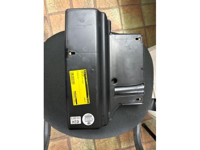 Subwoofer from a Fiat 500C (312) 1.2 69 2010