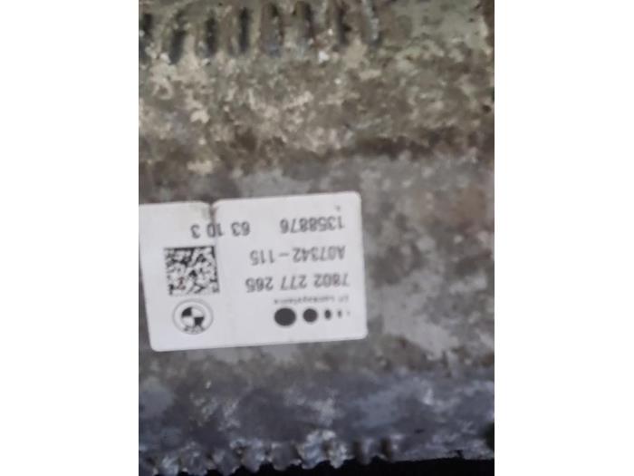 Steering box from a BMW 3 serie (E90) 320d 16V Corporate Lease 2010