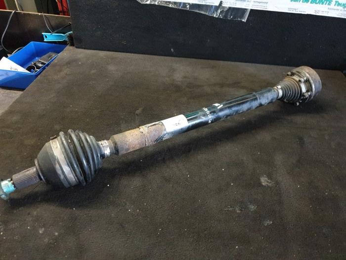 Front drive shaft, right from a Volkswagen Polo V (6R) 1.6 TDI 16V 105 2012
