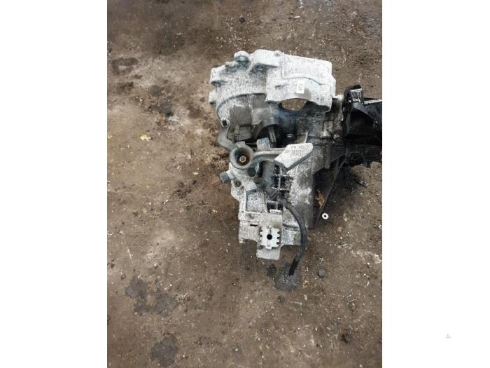 Getriebe van een Volkswagen Up! (121) 1.0 12V 60 2015