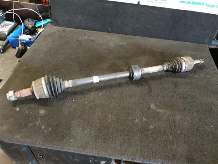 Front drive shaft, right from a Fiat 500L (199) 0.9 TwinAir Turbo 105 2013