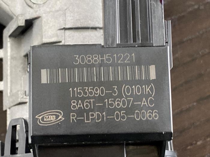 Cerradura de contacto y llave de un Ford Tourneo Courier (JU2) 1.0 Ti-VCT EcoBoost 12V 2019