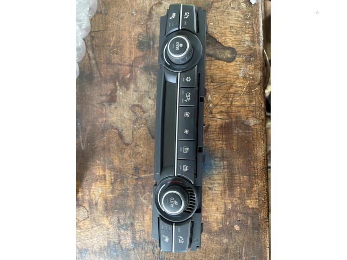 Heater control panel from a BMW X6 (E71/72) xDrive30d 3.0 24V 2009