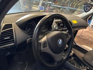Używane Airbag set + dashboard BMW 1 serie (E87/87N) 118i 16V Cena € 300,00 Procedura marży oferowane przez van de Bunte Teuge B.V.
