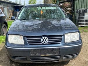 Używane Maska Volkswagen Bora (1J2) 1.9 TDI 100 Cena € 105,00 Procedura marży oferowane przez van de Bunte Teuge B.V.