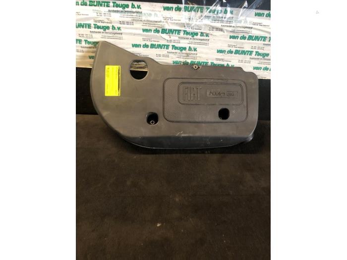Begagnade Luftfilterhus Fiat Panda (312) 0.9 TwinAir 65 Pris på förfrågan erbjuds av van de Bunte Teuge B.V.