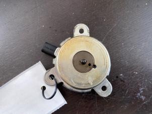 Nockenwelle Sensor van een Ford Fiesta 6 (JA8) 1.0 EcoBoost 12V 100 2014