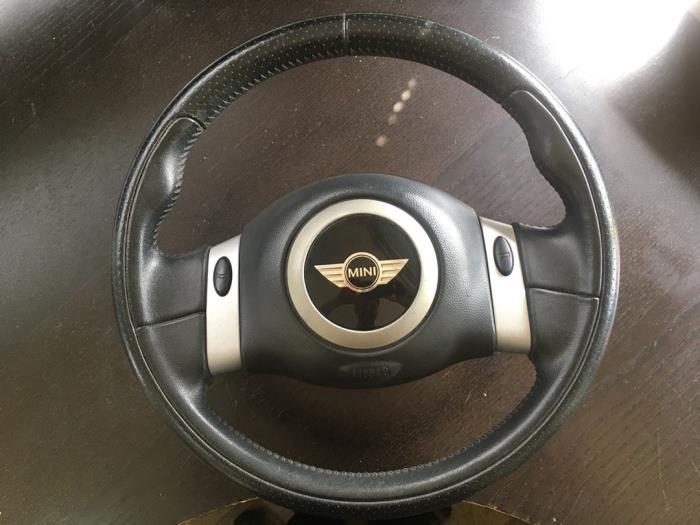 Używane Kierownica Austin Mini Open (R52) 1.6 16V One Cena € 105,00 Procedura marży oferowane przez van de Bunte Teuge B.V.