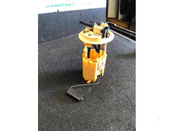 Gebrauchte Kraftstoffpumpe Elektrisch Citroen Berlingo 1.9 D Preis € 52,50 Margenregelung angeboten von van de Bunte Teuge B.V.