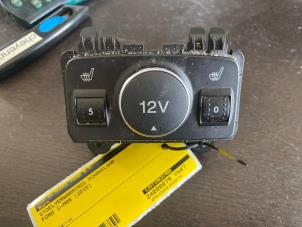Gebrauchte Sitzheizung Schalter Ford C-Max (DXA) 1.0 Ti-VCT EcoBoost 12V 100 Preis € 21,00 Margenregelung angeboten von van de Bunte Teuge B.V.