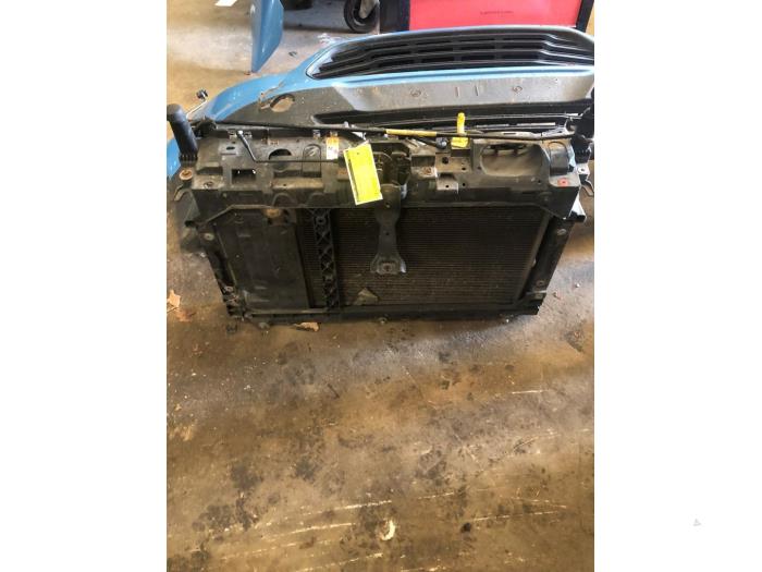 Używane Panel przedni Ford Transit Courier 1.5 TDCi 75 Cena € 472,50 Procedura marży oferowane przez van de Bunte Teuge B.V.